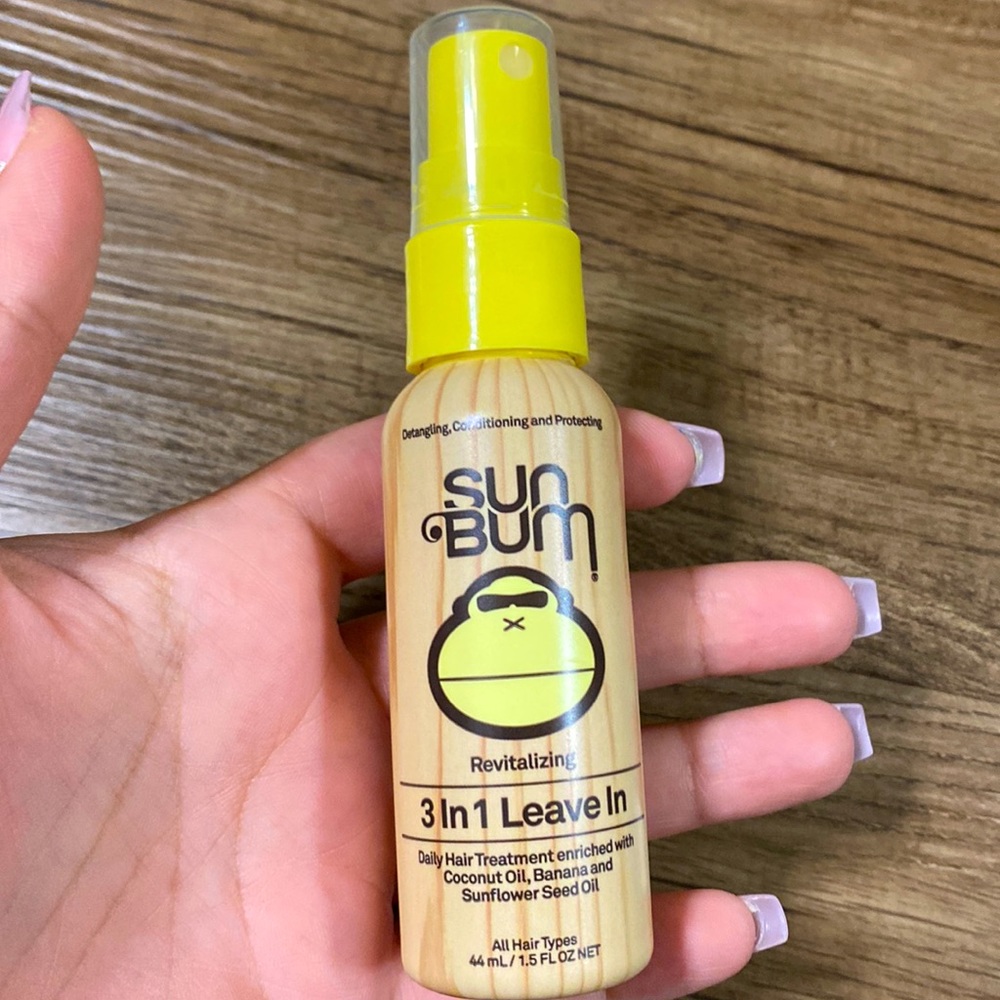 sun bum 3 in 1 leave in hair treatment spray coconut banana 44ml
